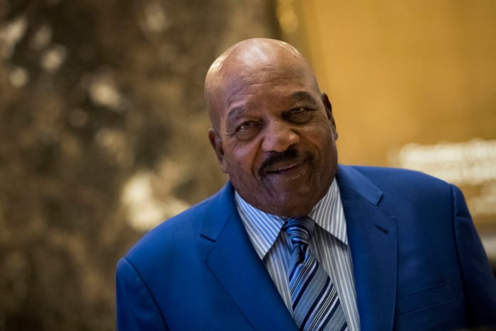 A closeup of Jim Brown.