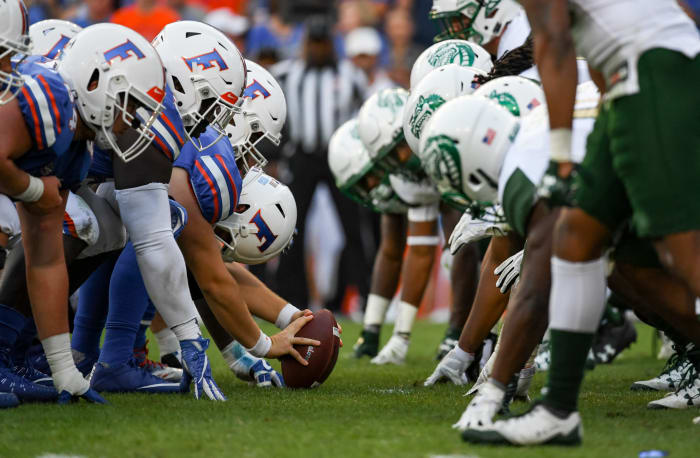 Florida Gators offense lined up against UAB's defense.