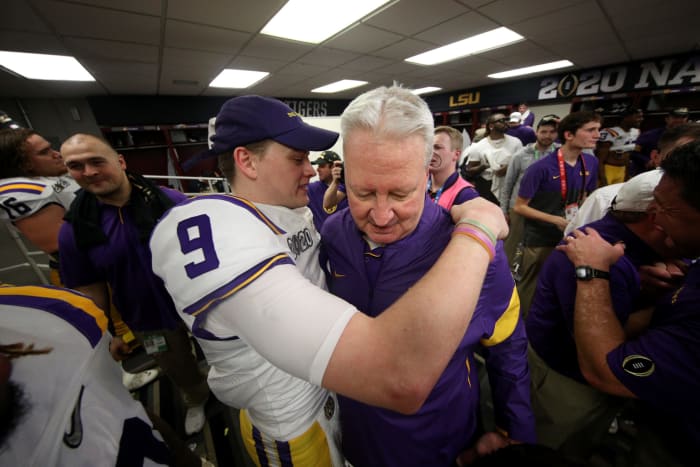 Joe Burrow embraces Steve Ensminger.