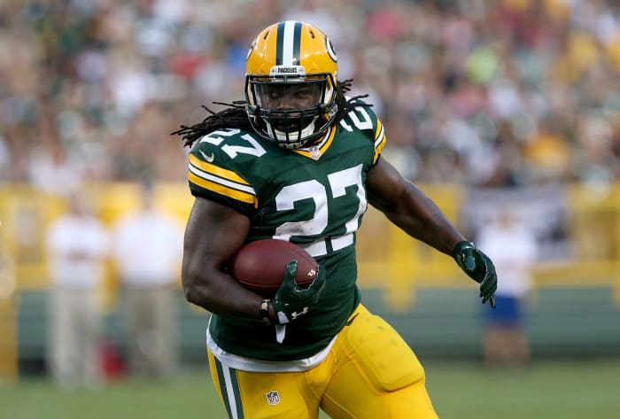 Eddie Lacy runs the ball.