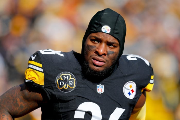 A closeup of Le'Veon Bell.