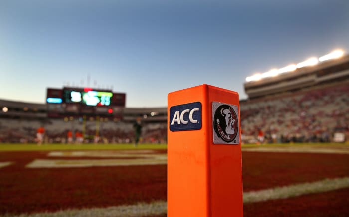 A general photo of a Florida State football pylon.