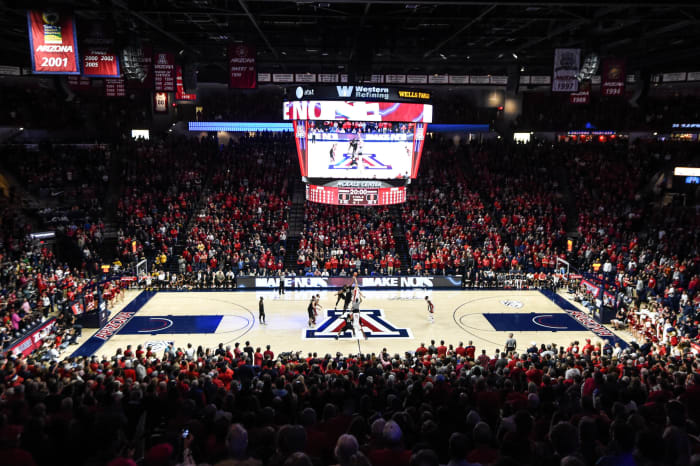 Tip off between Missouri and Arizona.