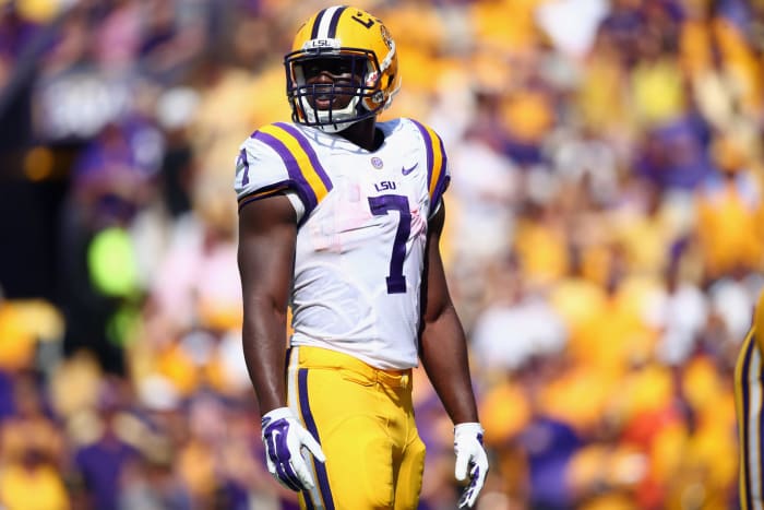 Leonard Fournette looks on during a game against Auburn