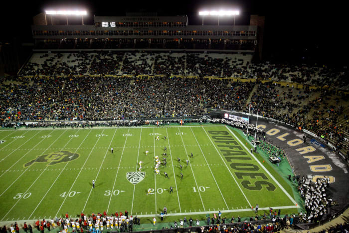 A general view of a game being played between Colorado and USC.