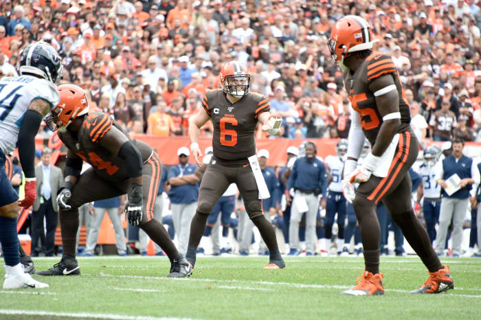 David Njoku lines up for a play.