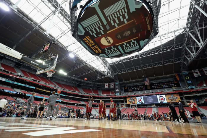 South Carolina basketball player warm up before NCAA Tournament game.