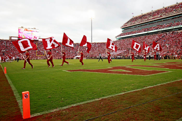 Oklahoma's spirit squad celebrating a touchdown.