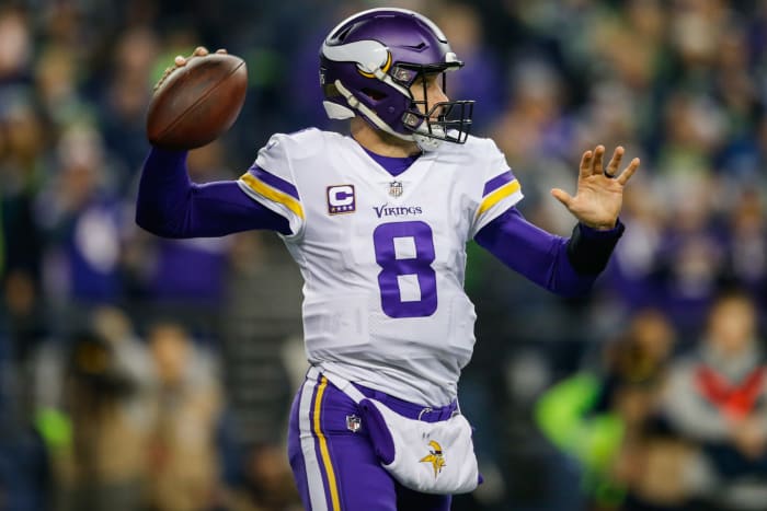 Minnesota Vikings QB Kirk Cousins throwing a pass.