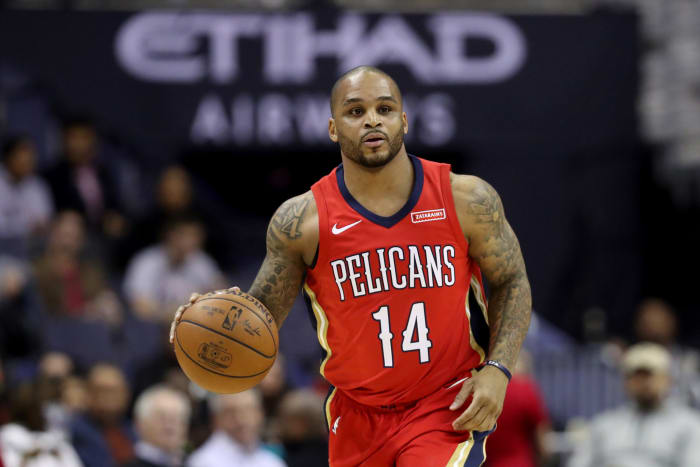 Jameer Nelson playing for the New Orleans Pelicans.