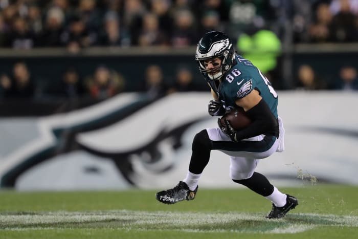 Zach Ertz running with the football.
