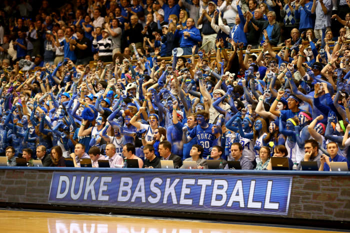 Former Duke Men's Basketball Star Graduates At 43 Years Old - The Spun ...