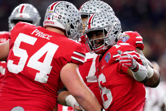 J.T. Barrett in the huddle with the Ohio State football team.