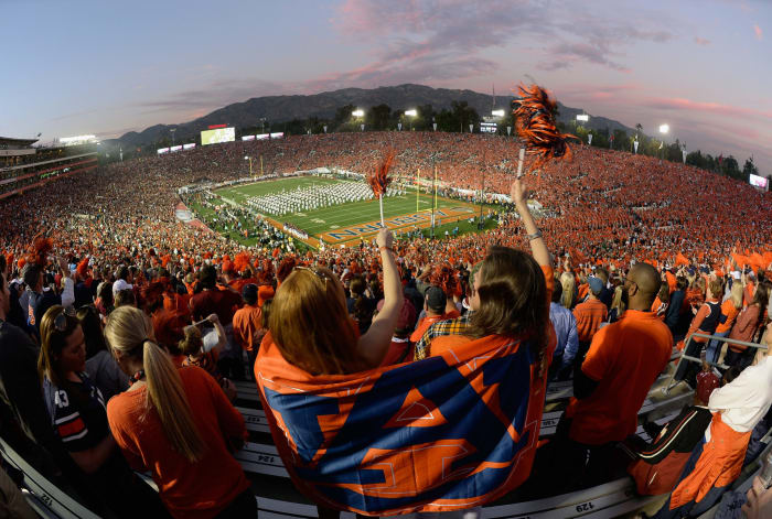 A general view of the 2014 Vizio BCS National Championship Game between the Florida State Seminoles and the Auburn Tigers at the Rose Bowl.