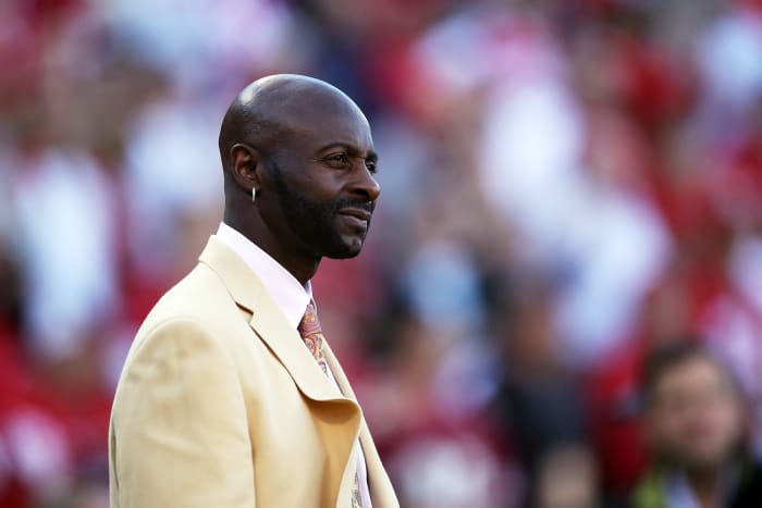 A closeup of Jerry Rice.