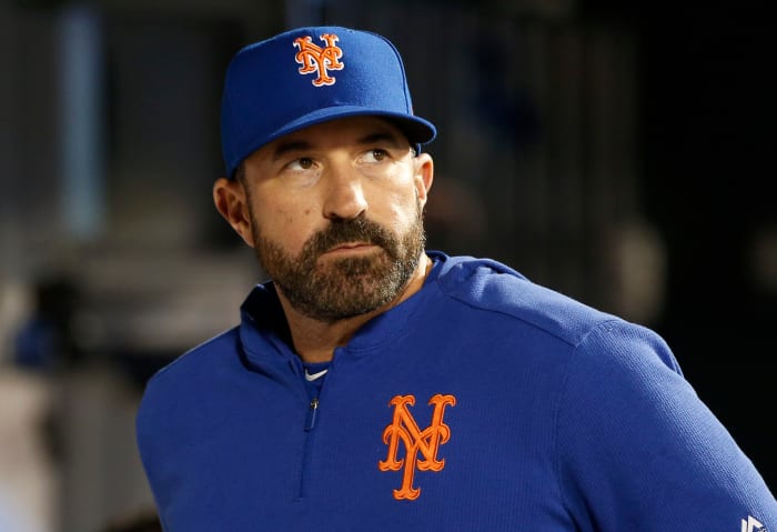 Mickey Callaway managing the New York Mets.