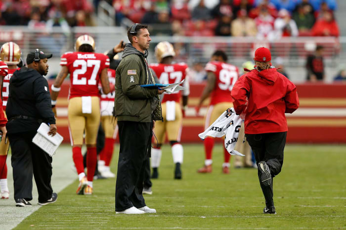 Kyle Shanahan calling plays for the 49ers.
