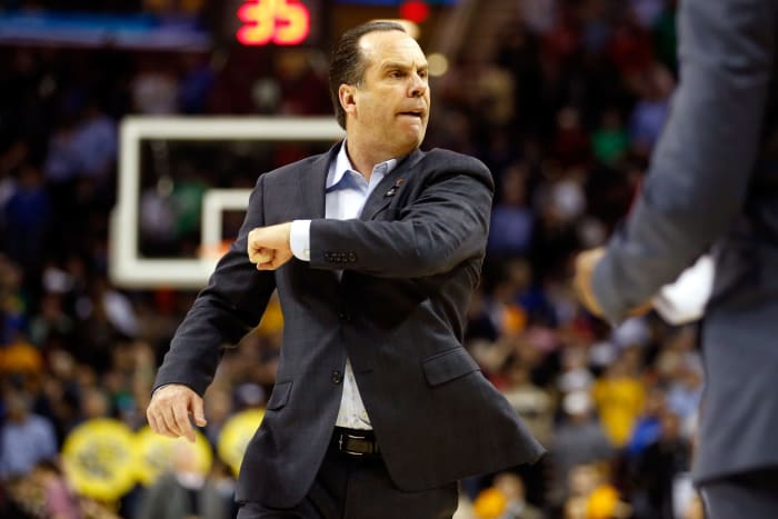 A closeup of Notre Dame coach Mike Brey.