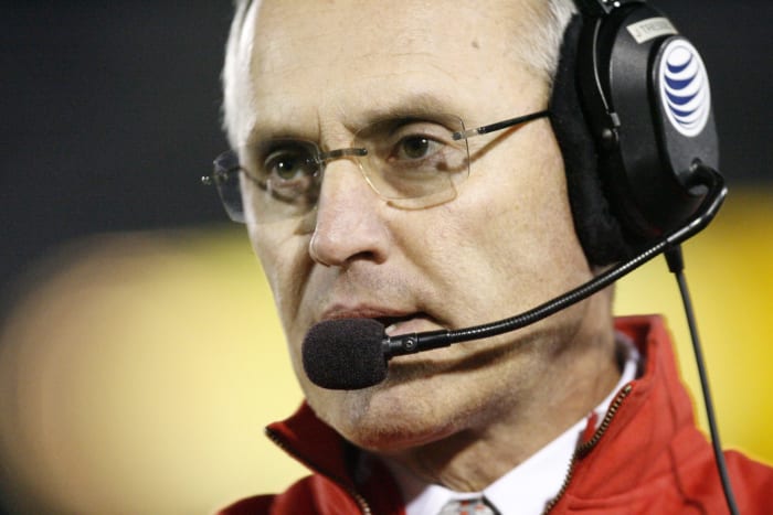 Jim Tressel coaching Ohio State.