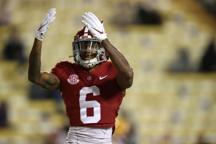 Alabama wide receiver DeVonta Smith on the field.