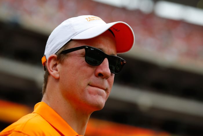 Look Heres How Peyton Manning Celebrated The Tennessee Win The Spun 4477