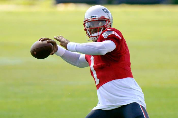Cam Newton practicing for the Patriots.
