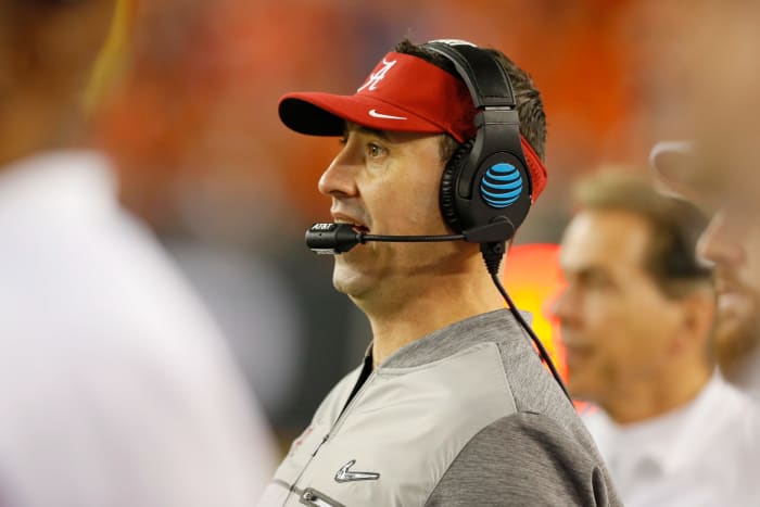 Steve Sarkisian coaches in the national title game.