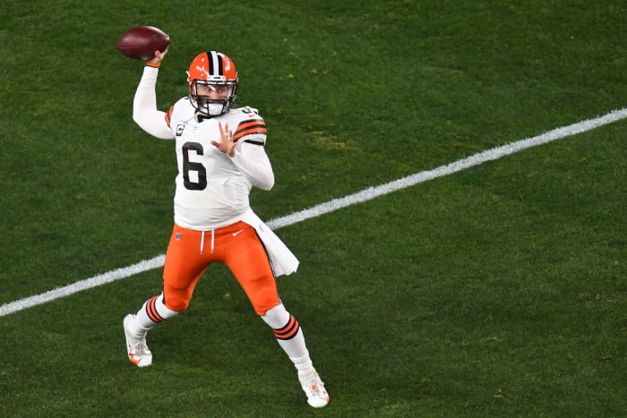 Cleveland Browns quarterback Baker Mayfield beats the Steelers.