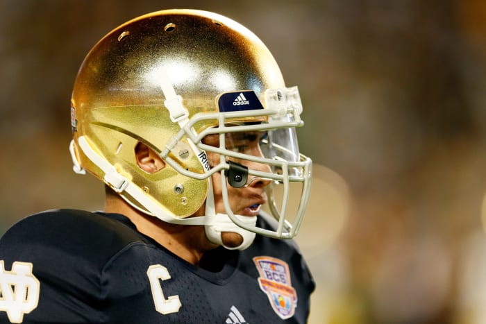 Closeup of Manti Teo in his Notre Dame football helmet.