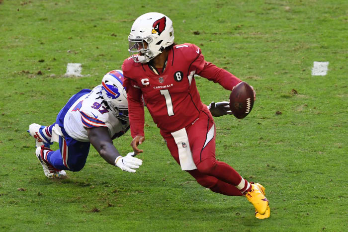 Arizona Cardinals quarterback Kyler Murray on the field against Buffalo.