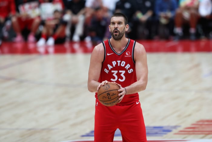 Marc Gasol shooting a free throw for the Toronto Raptors.