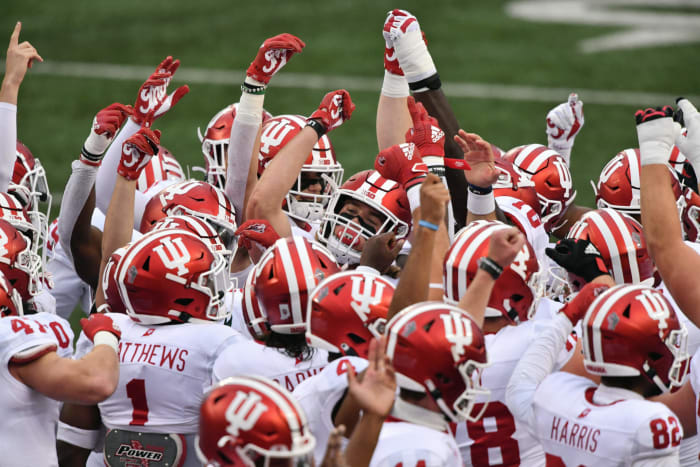 Indiana Hoosiers players on the field in Columbus.