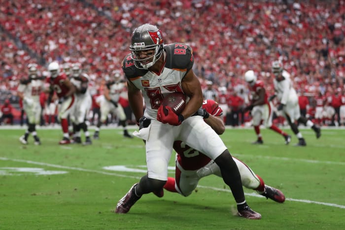 Tampa Bay Buccaneers wode receiver Vincent Jackson is tackled during a game.