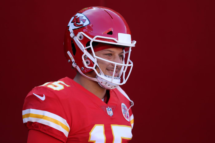 Kansas City Chiefs quarterback Patrick Mahomes warms up.