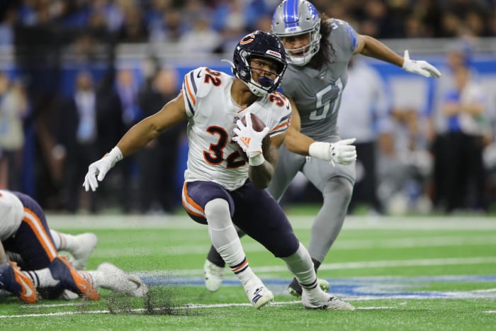 Chicago Bears running back David Montgomery makes a cut against the Detroit Lions.