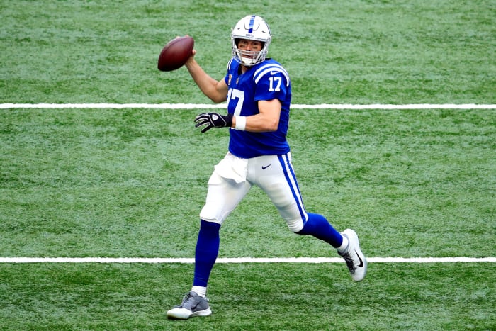 Philip Rivers throws a pass.