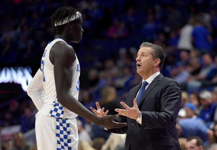 Kentucky's John Calipari looks mortified when talking to Wenyen Gabriel.