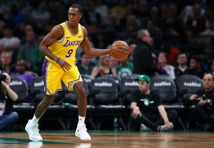Rajon Rondo playing for the Lakers.