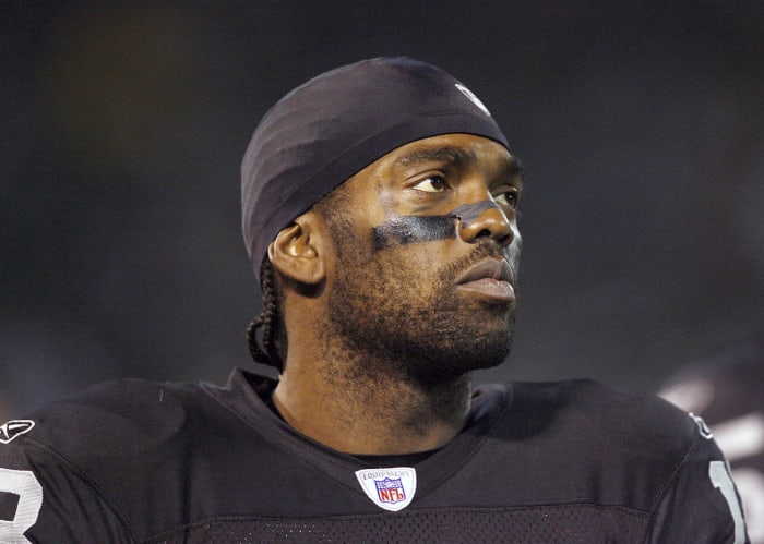 Randy Moss for the Oakland Raiders in a game.