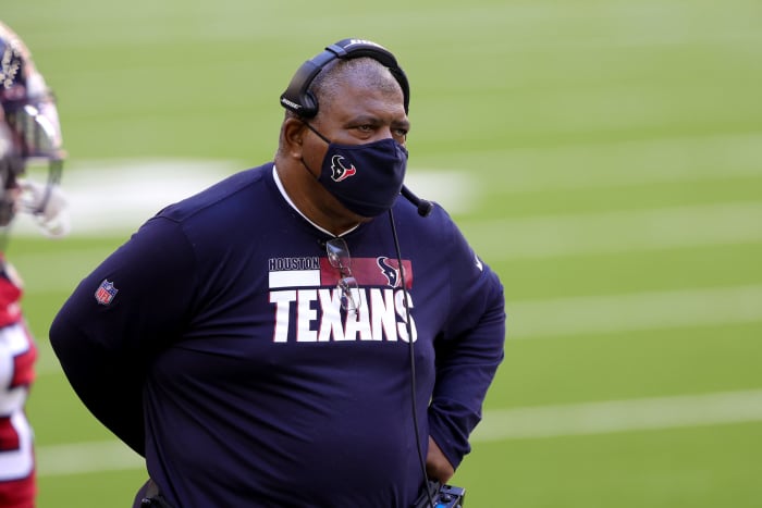 Houton Texans head coach Romeo Crennel on the field.