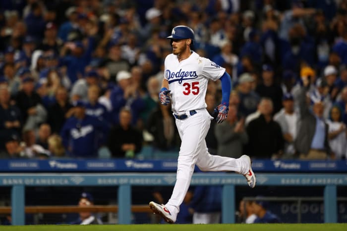 Cody Bellinger rounding the bases.