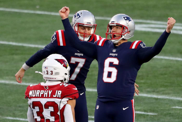 Nick Folk celebrates a game-winning field goal.