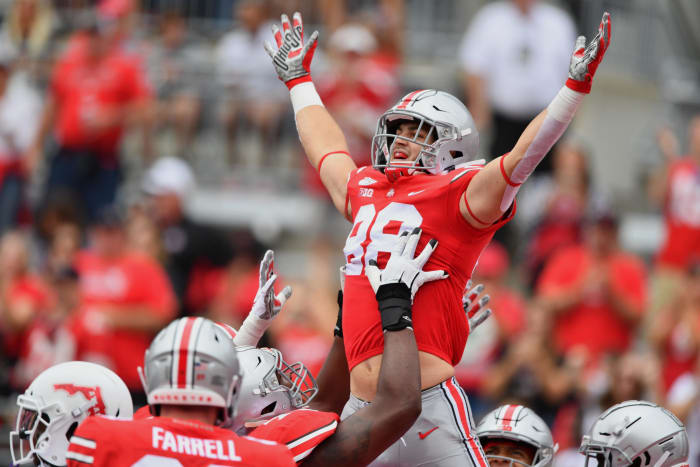 Ohio State tight end Justin Ruckert celebrates a play vs. FAU.