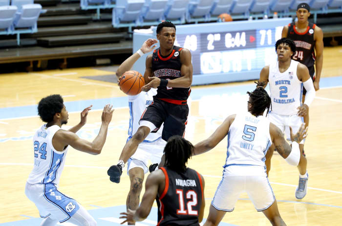 Tyson Walker drives to the rim.