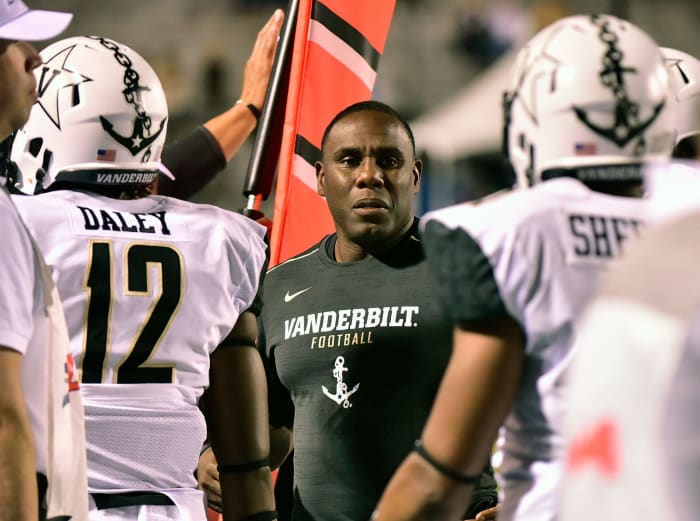Vanderbilt coach Derek Mason on the sideline.