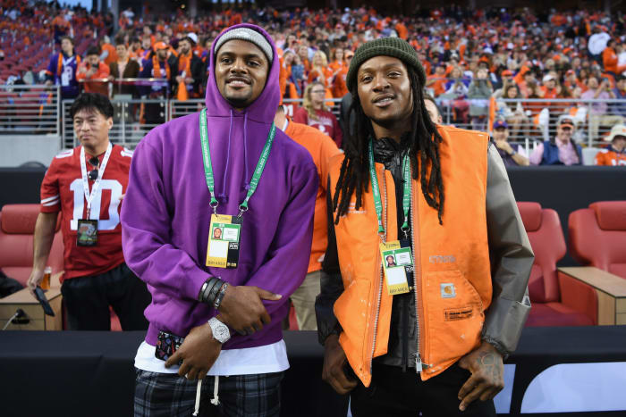 DeAndre Hopkins and Deshaun Watson watch Clemson at the national championship.