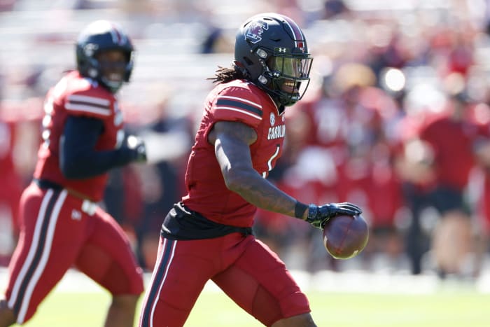 South Carolina cornerback Jaycee Horn with the ball