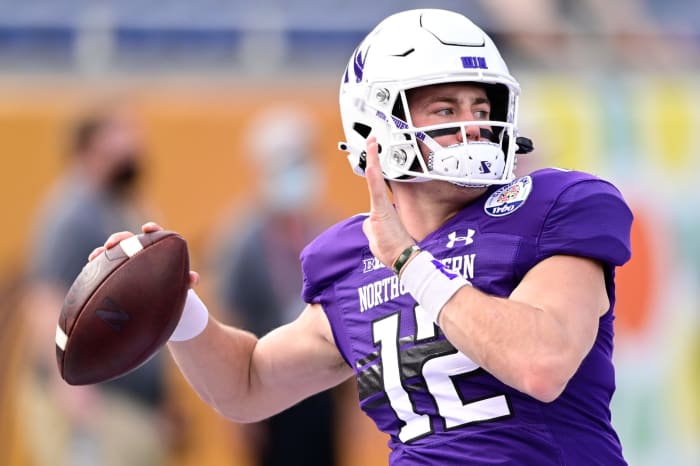 Peyton Ramsey throwing at the Citrus Bowl.