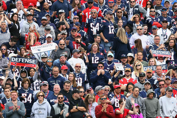 Ranking The NFL's 5 "Most Annoying" Fan Bases - The Spun