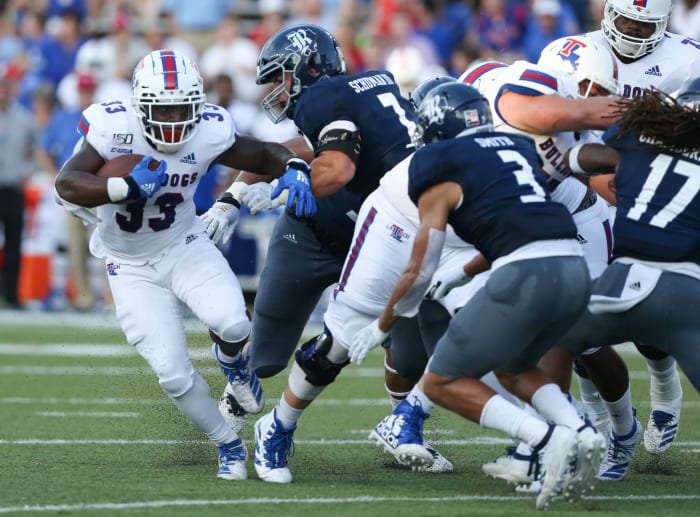 Justin Henderson running with the football.
